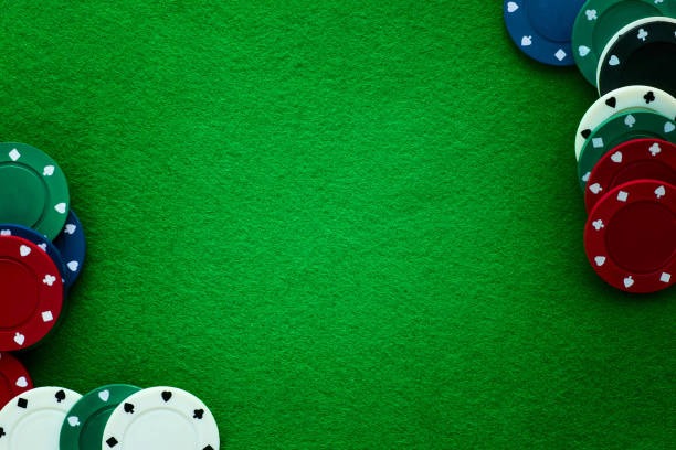 JILI live-dealer studio with professional card dealers and multilingual chat interface